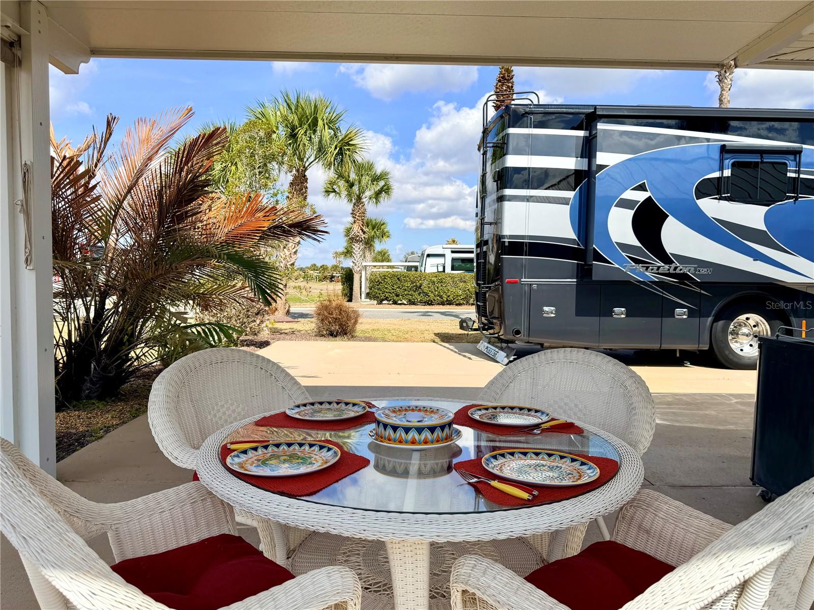 FLORIDA GRANDE MOTOR COACH RESIDENCE - Land