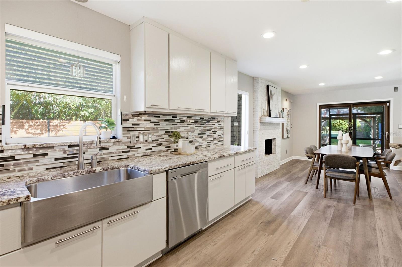 MANDALAY SHORES - Residential