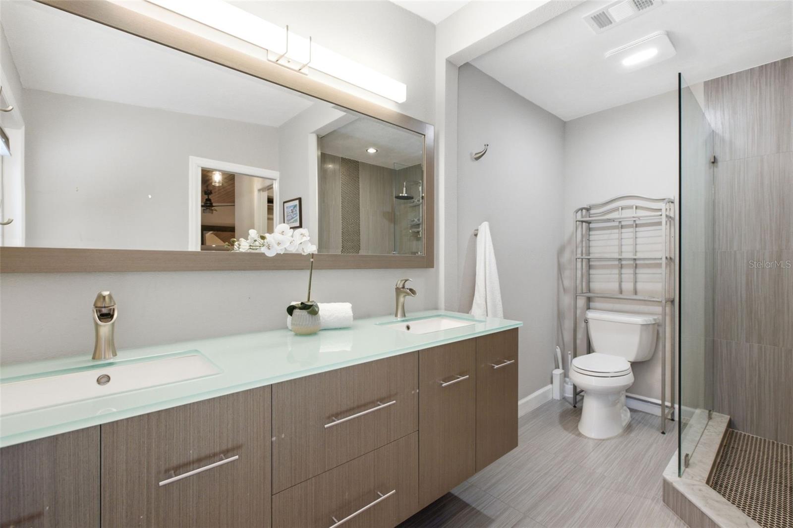 MANDALAY SHORES - Residential