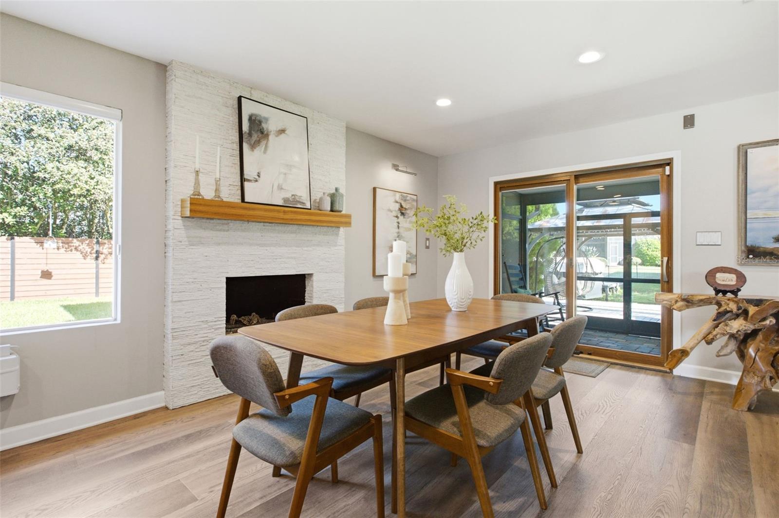 MANDALAY SHORES - Residential