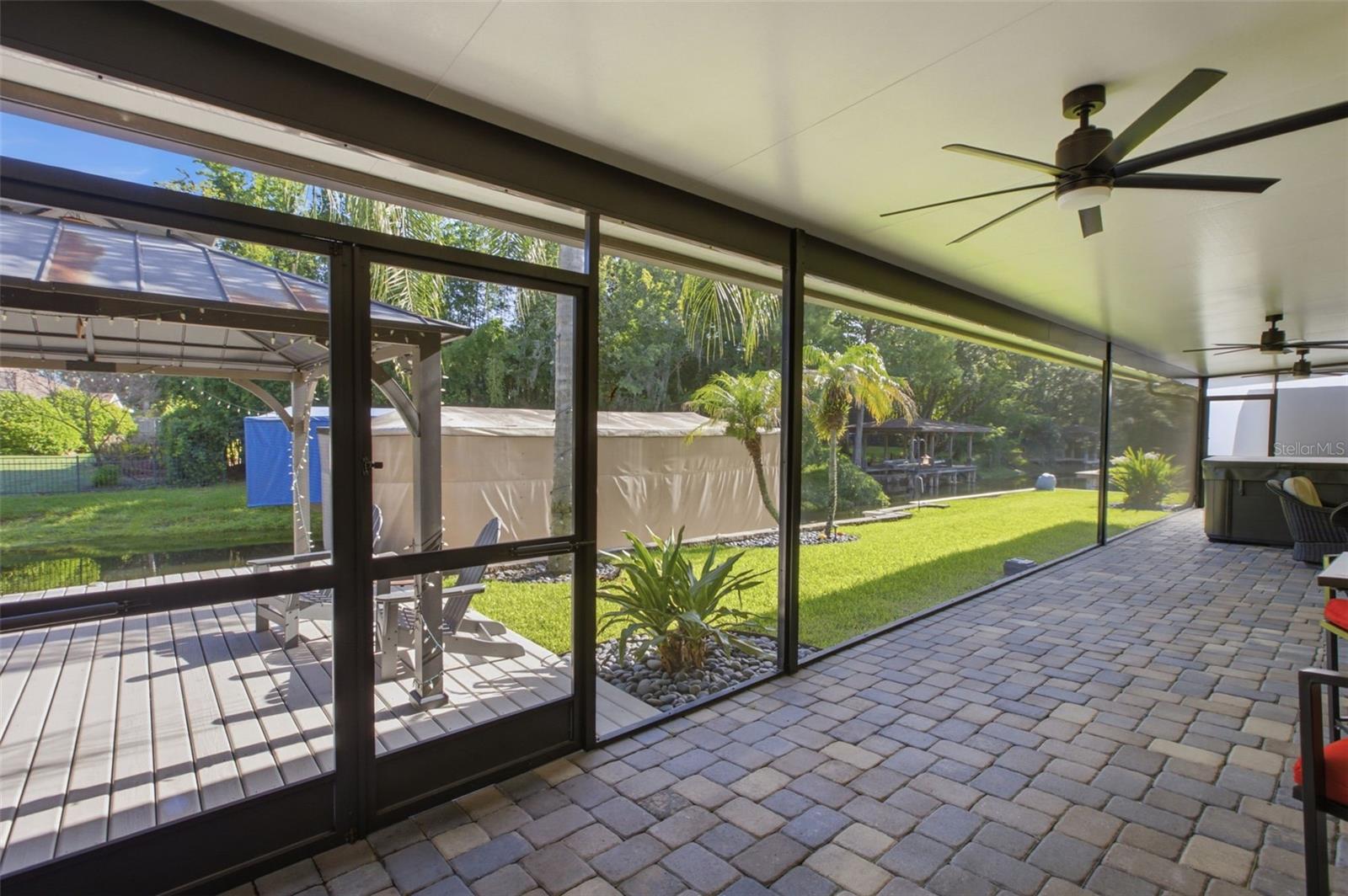 MANDALAY SHORES - Residential