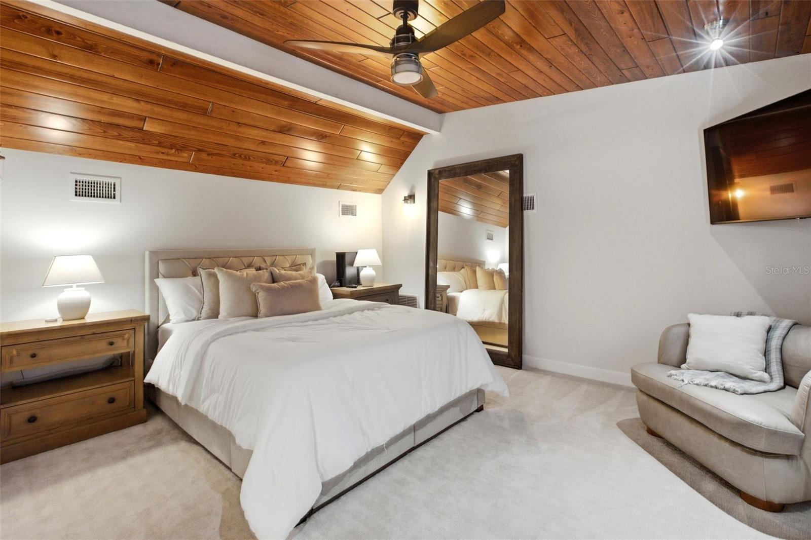 MANDALAY SHORES - Residential