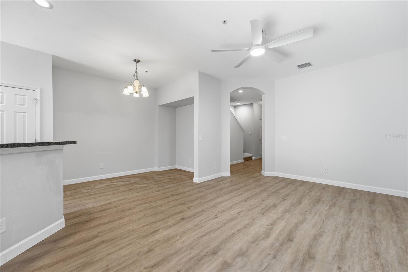 BRADFORD MANOR TWNHMS - Residential Lease