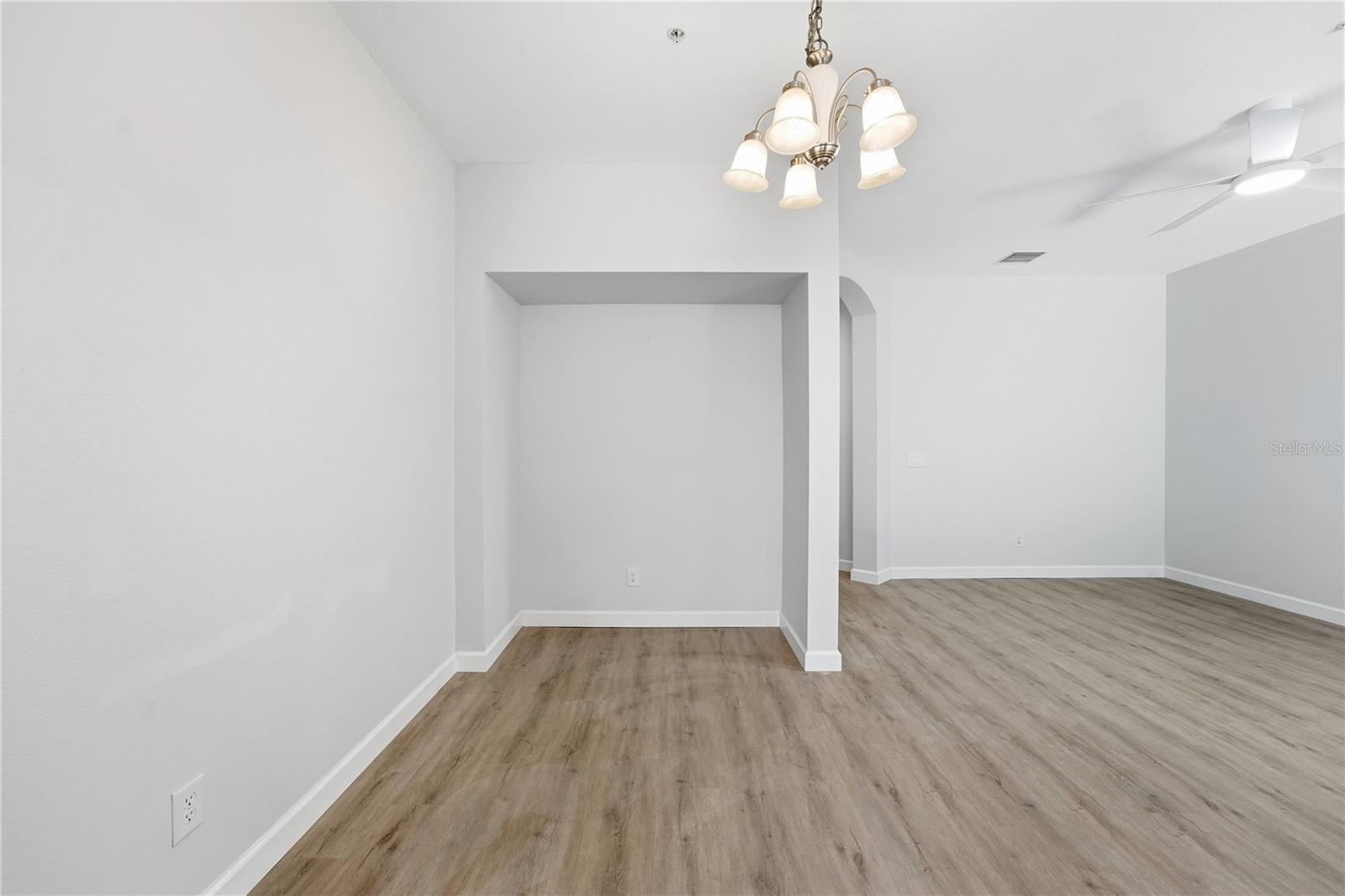 BRADFORD MANOR TWNHMS - Residential Lease