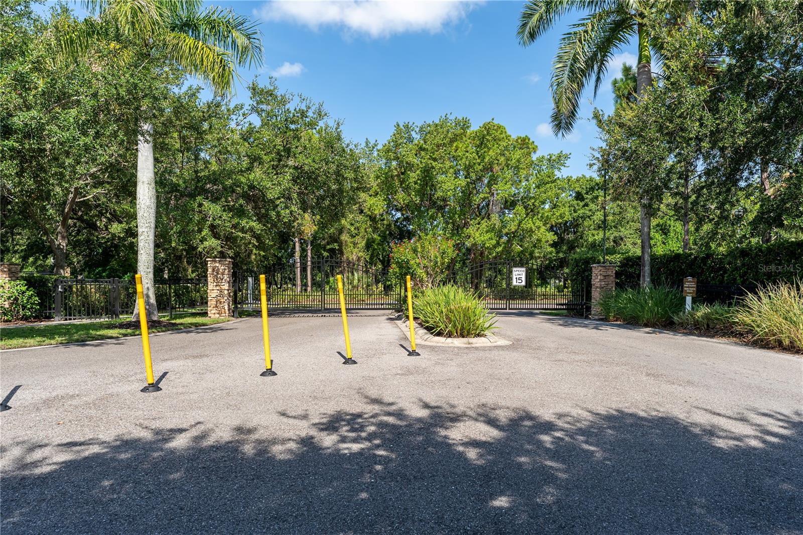 BRADFORD MANOR TWNHMS - Residential Lease