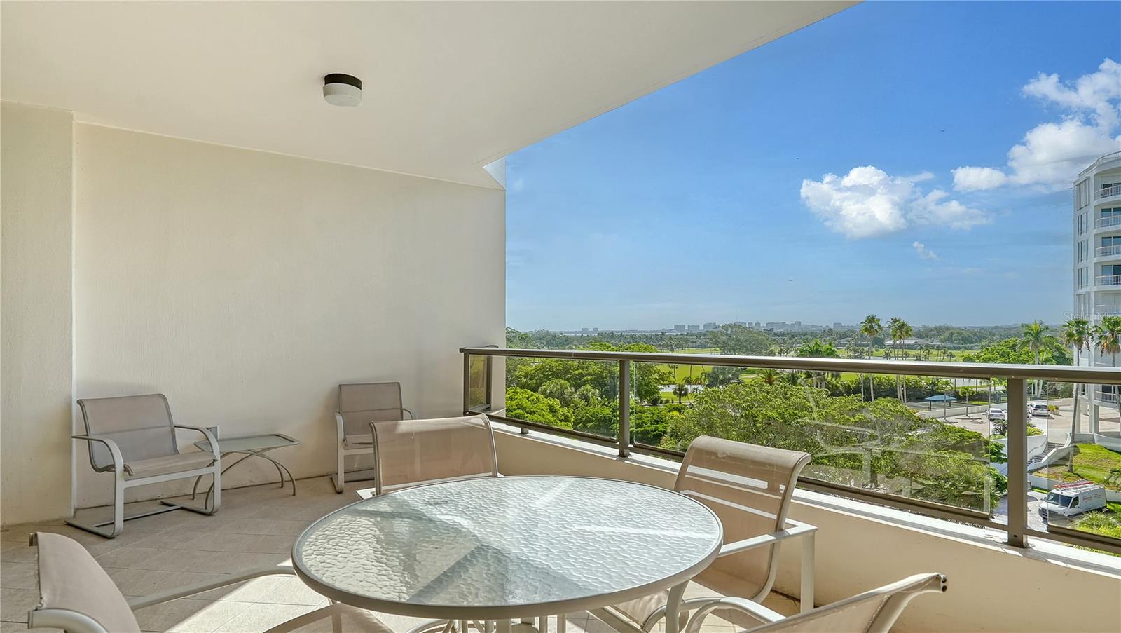 SANCTUARY IV - Residential