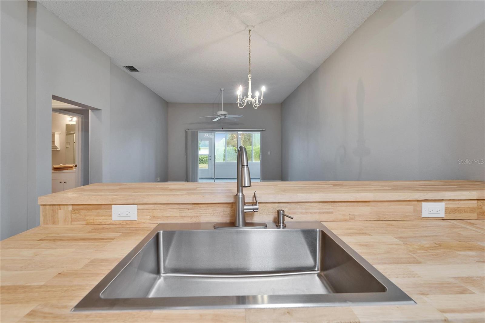 RADISON I CONDO - Residential