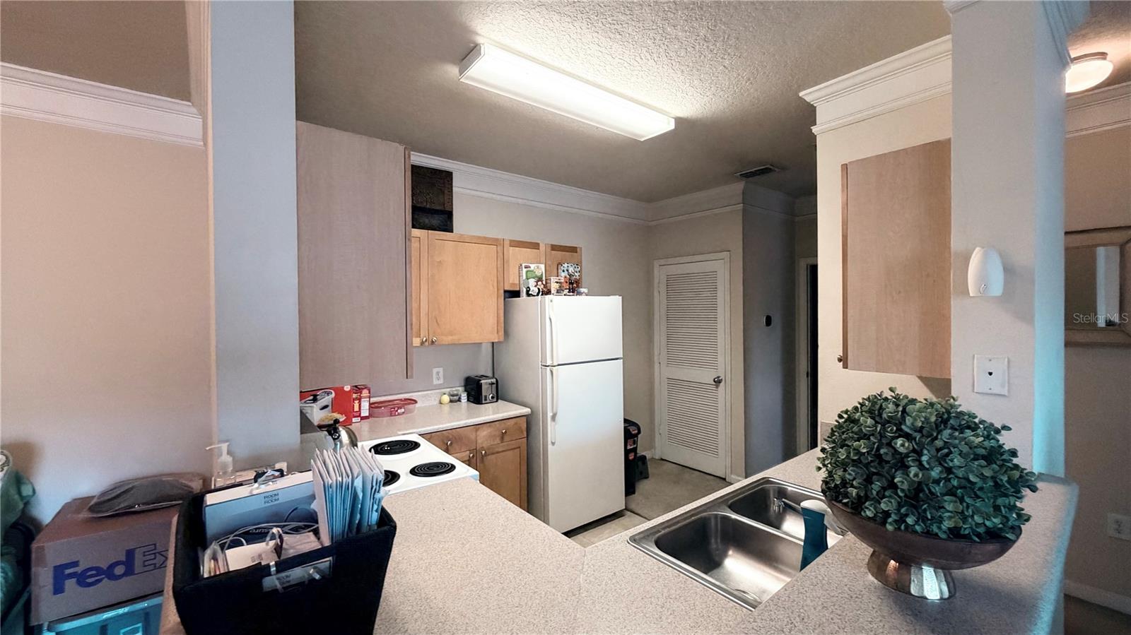 MIRABELLA CONDO - Residential