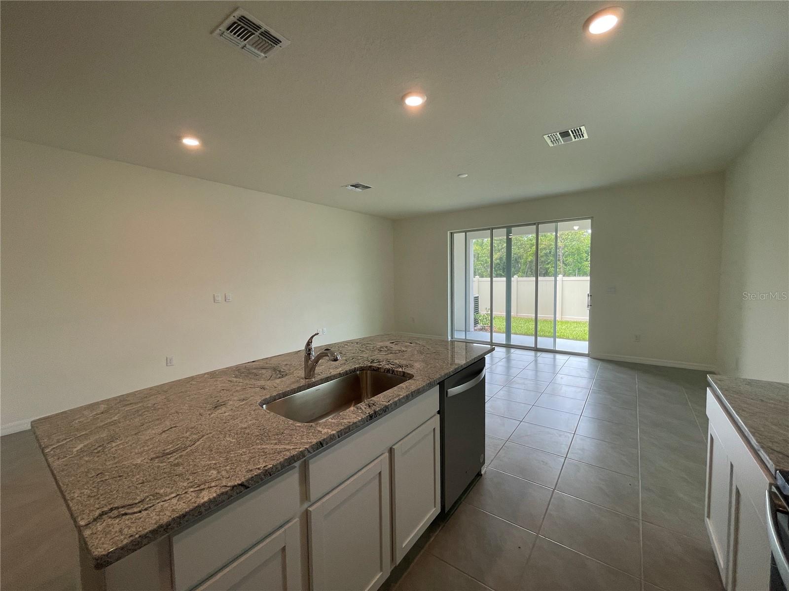 ANGELINE - Residential Lease