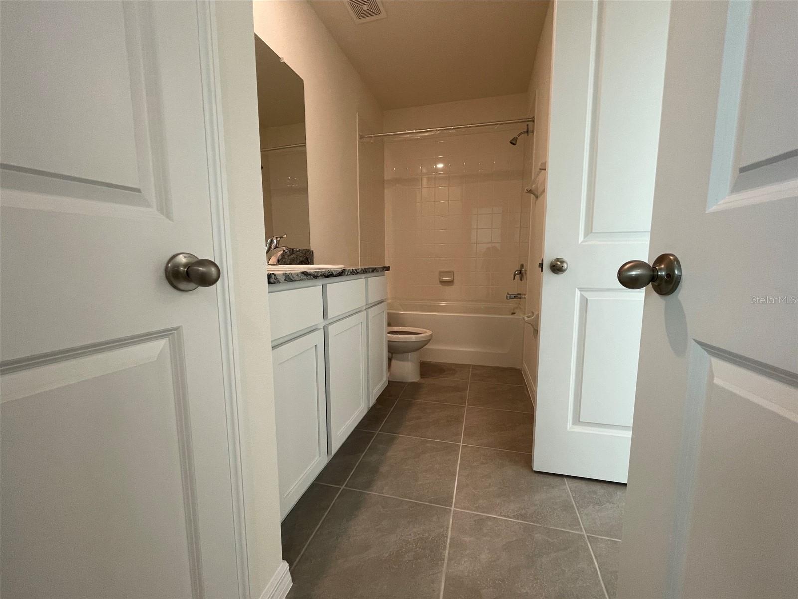 ANGELINE - Residential Lease