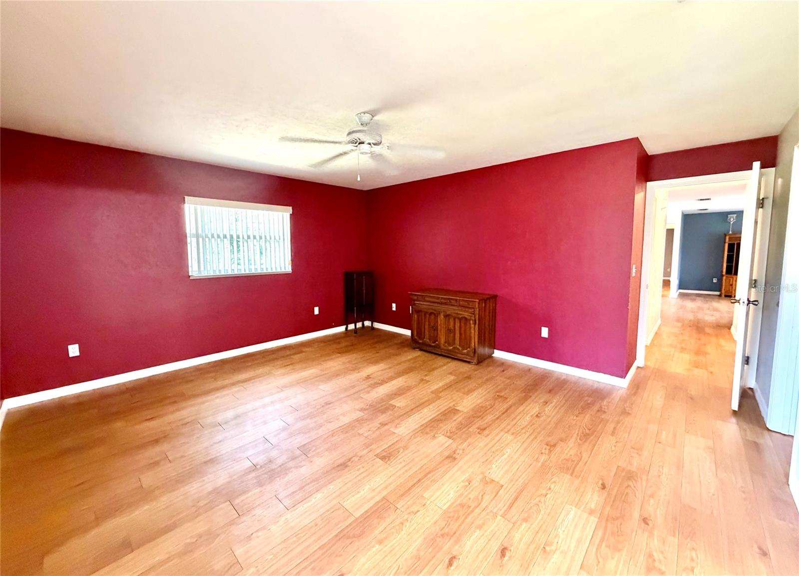 OAK MANOR - Residential