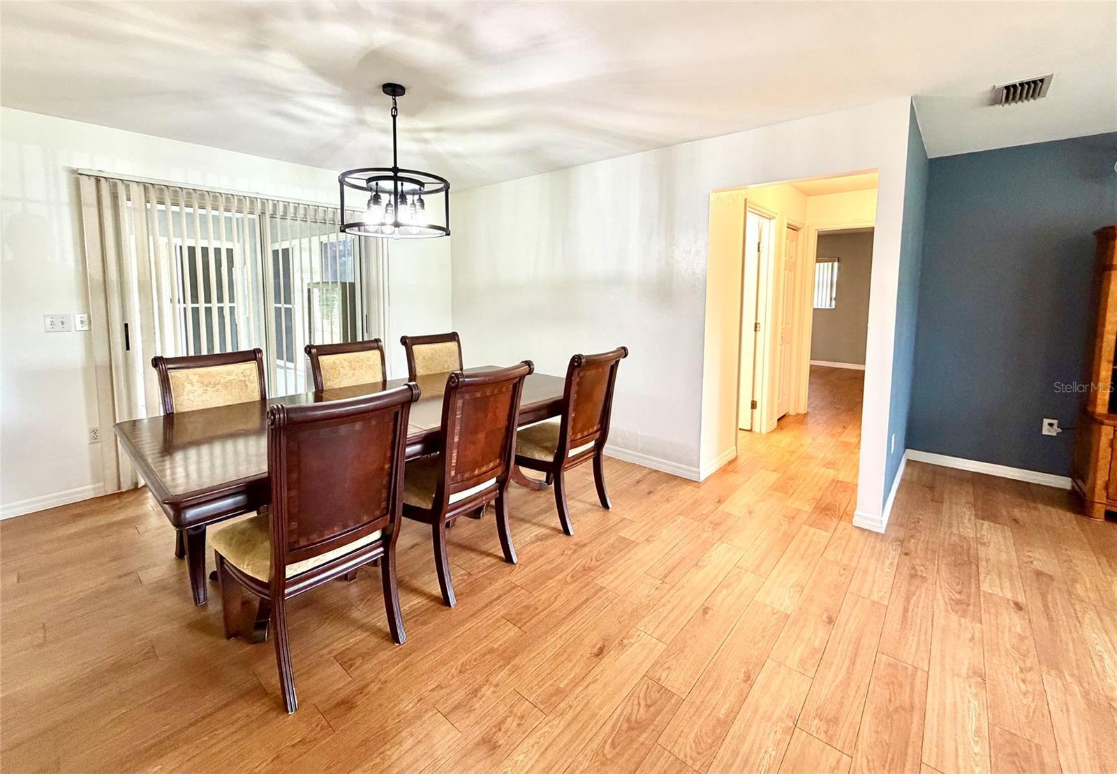 OAK MANOR - Residential