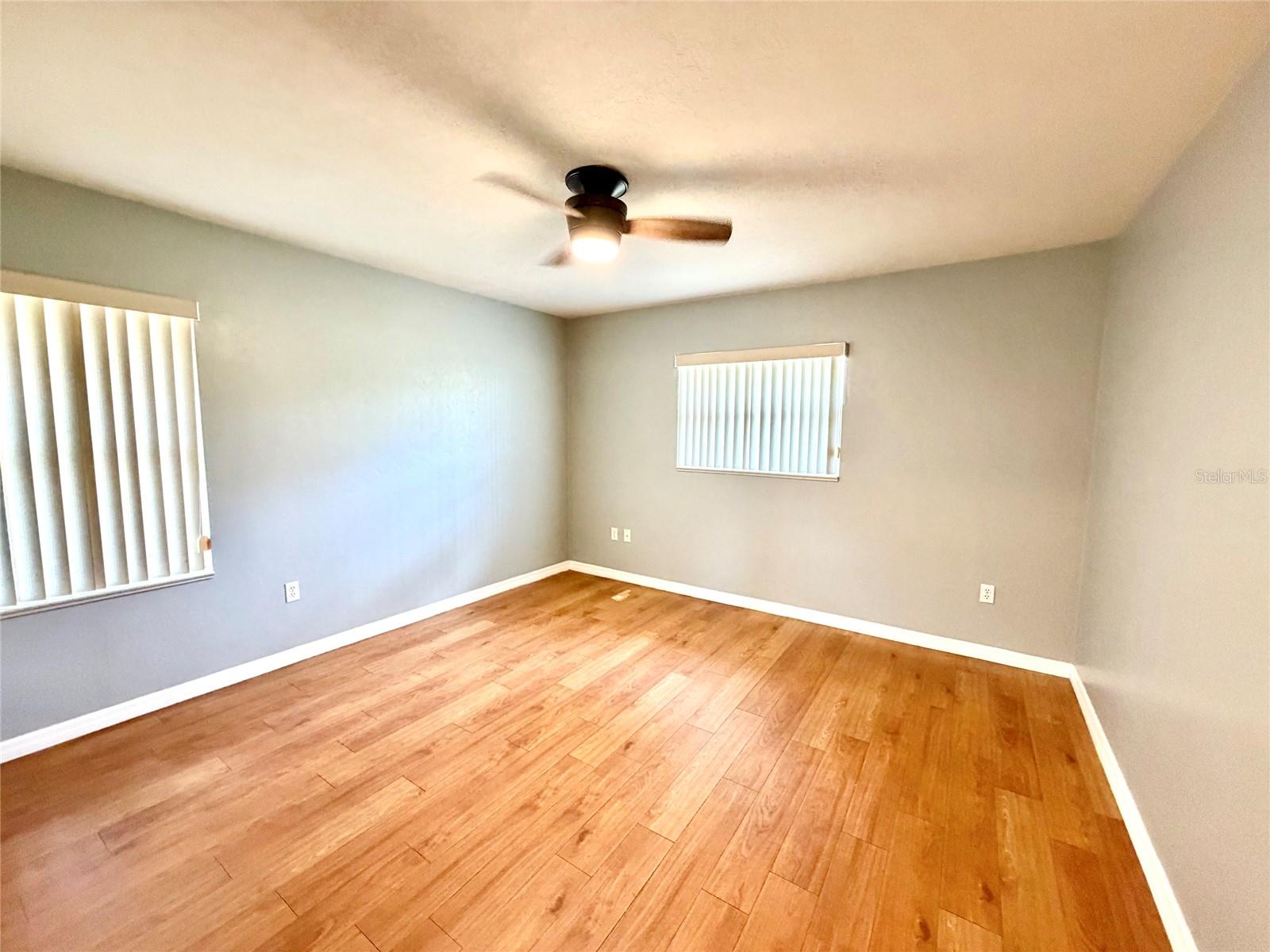 OAK MANOR - Residential