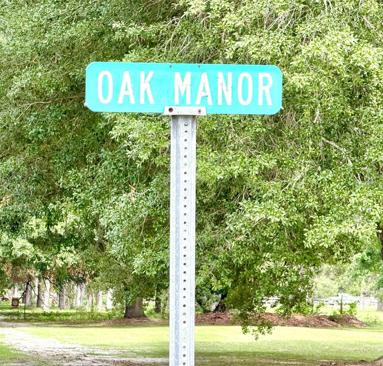 OAK MANOR - Residential