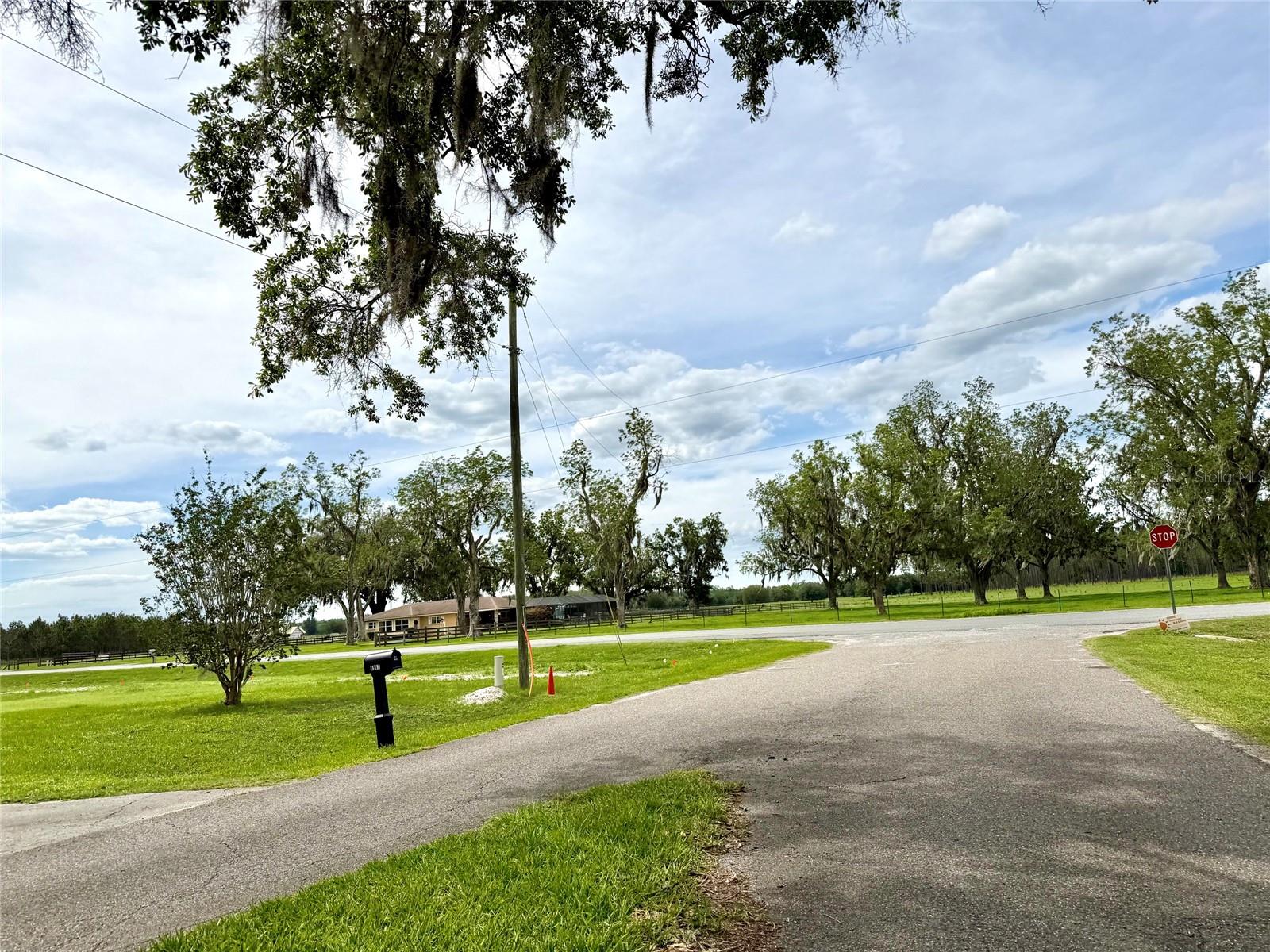 OAK MANOR - Residential