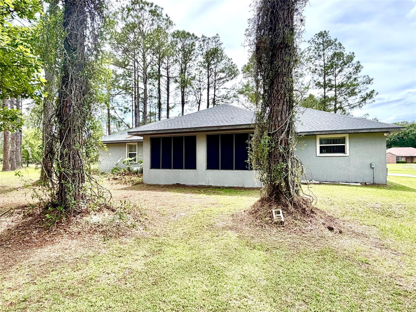 OAK MANOR - Residential