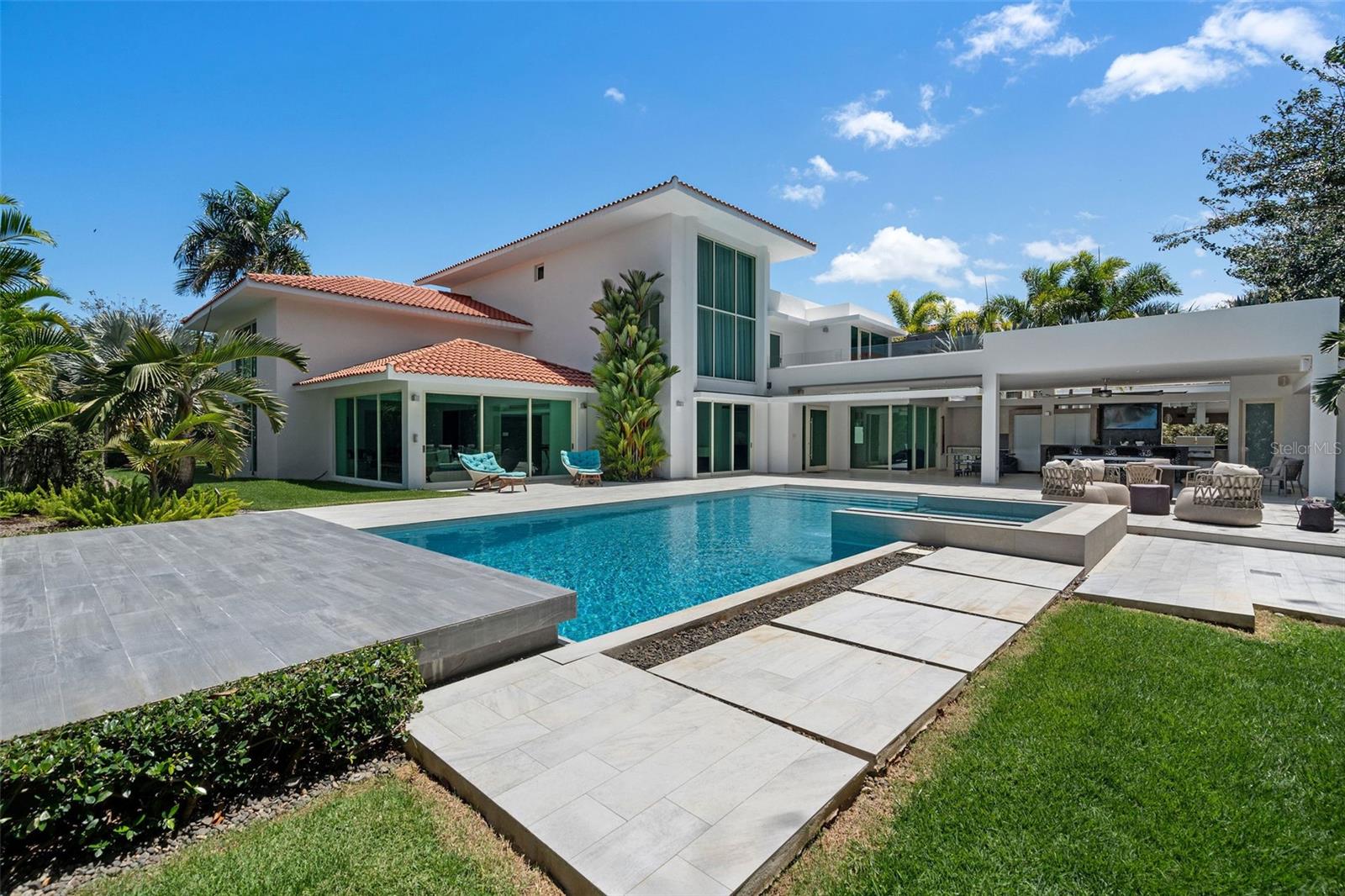 DORADO BEACH EAST - Residential