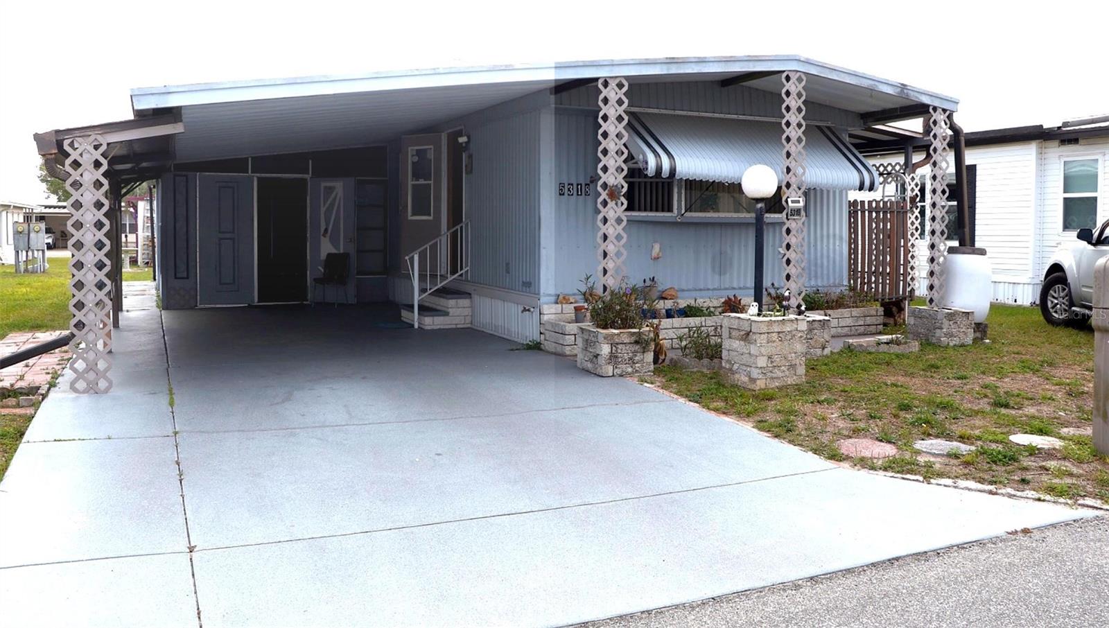 OAKS ROYAL MOBILE HOME SUB - Residential
