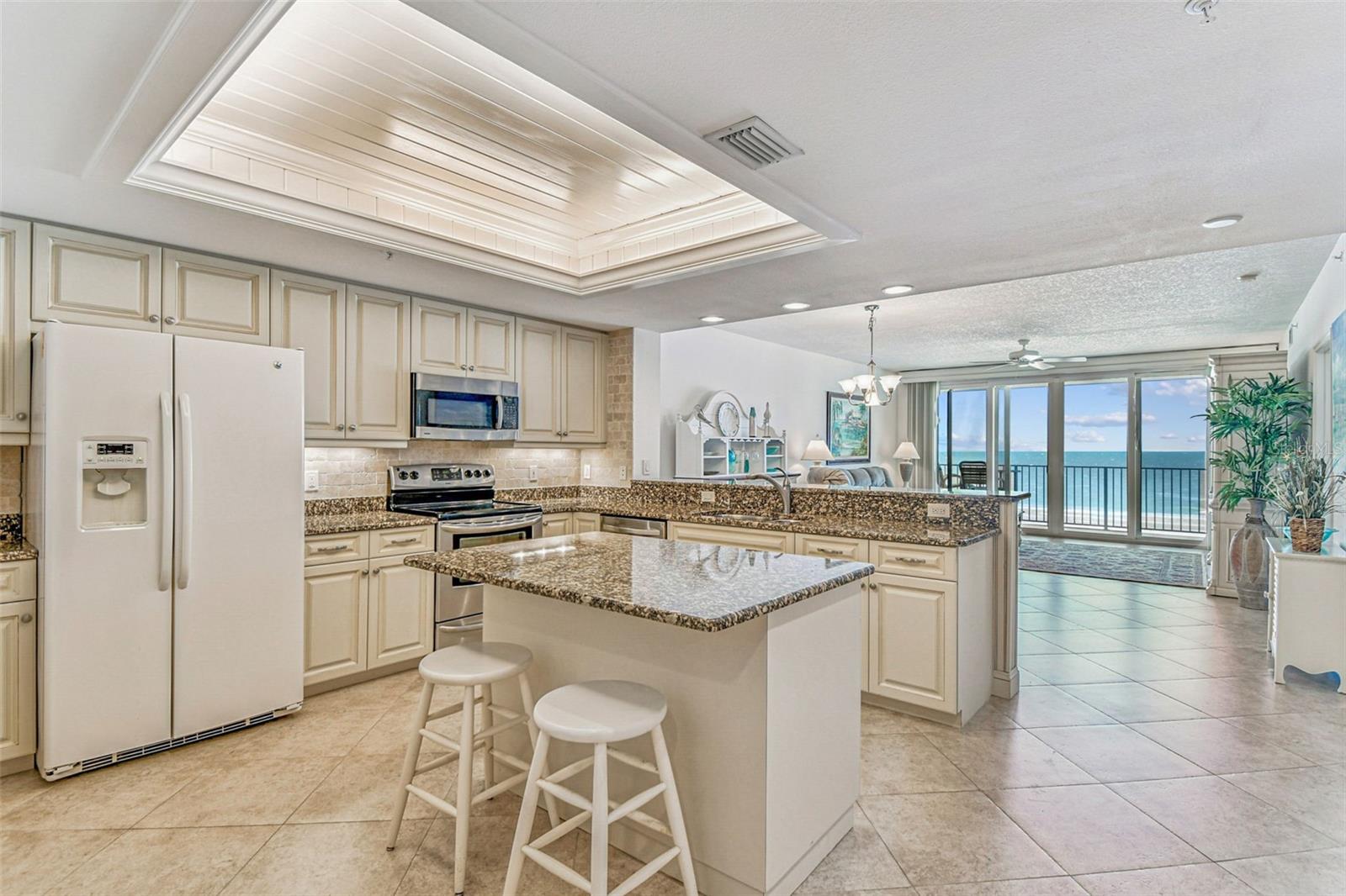 WESTVIEW GRANDE CONDO, THE - Residential