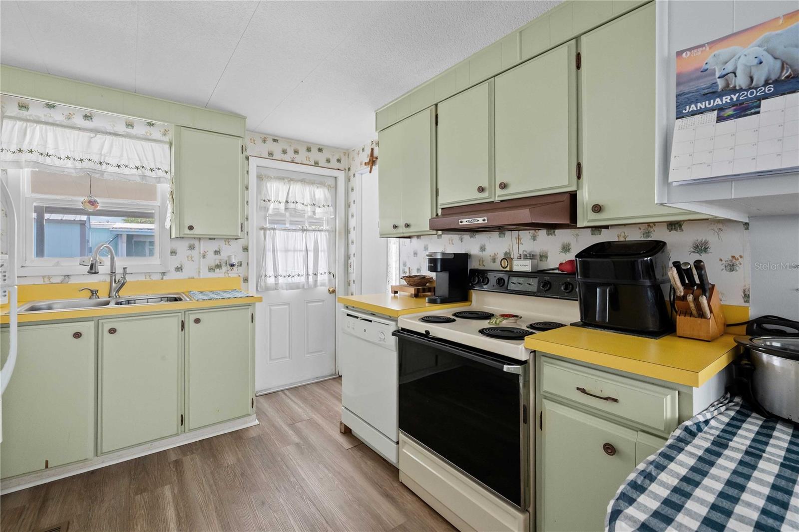 BETMAR ACRES - Residential