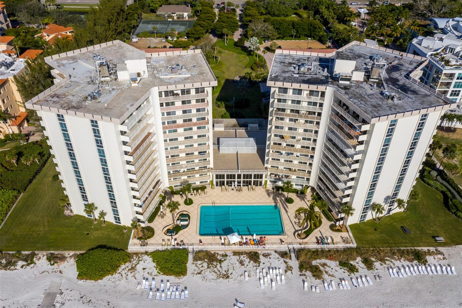 ISLANDER CLUB OF LONGBOAT - Residential