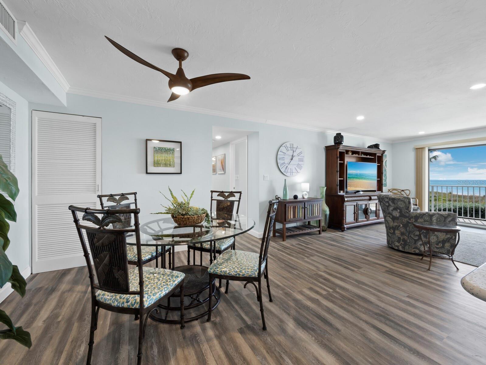 ISLANDER CLUB OF LONGBOAT - Residential
