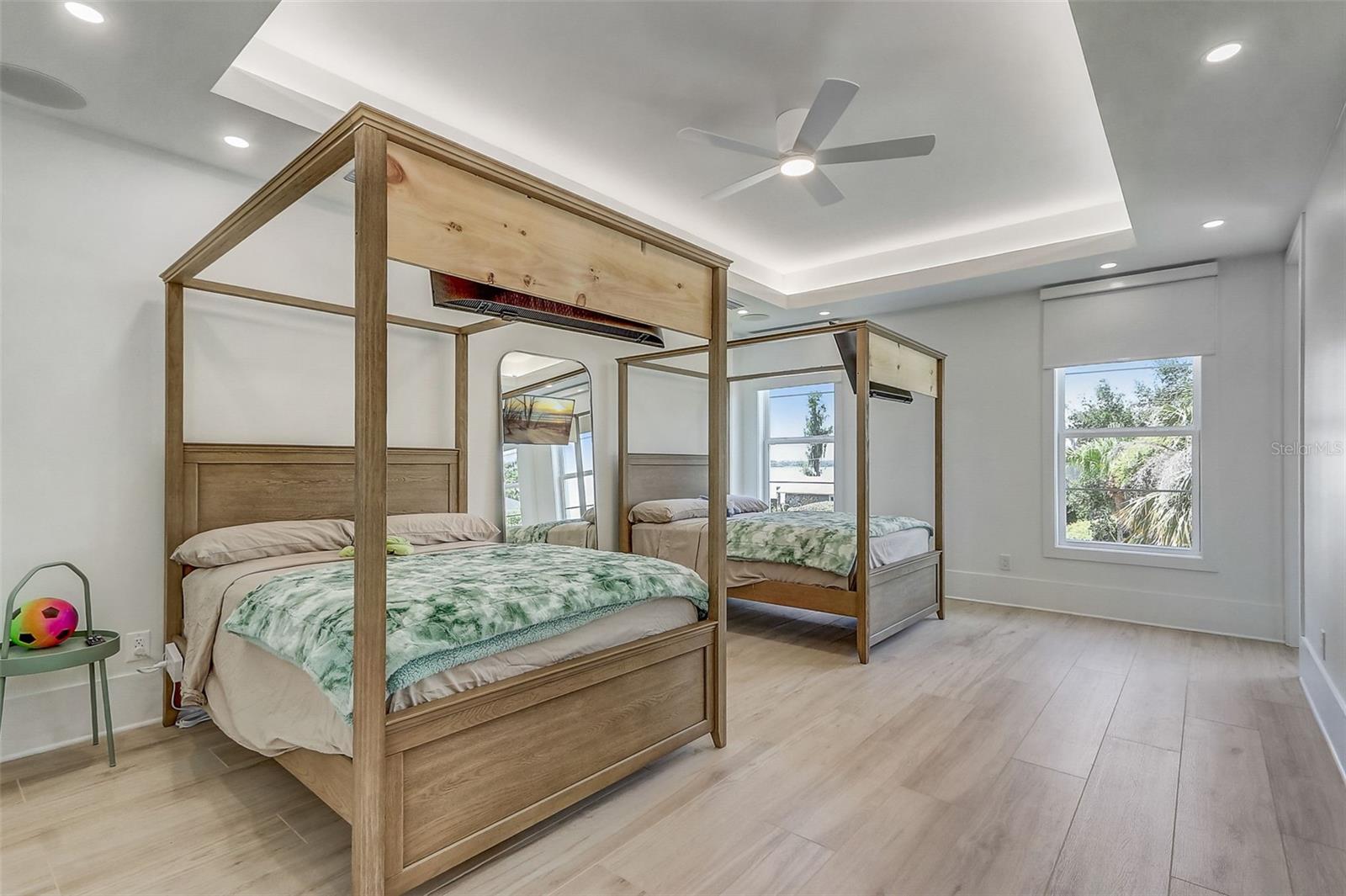 CYPRESS SHORES FIRST ADD - Residential