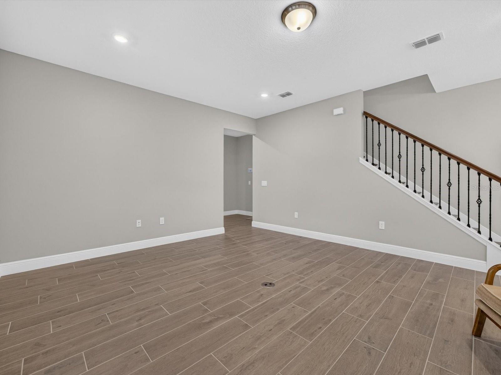 VILLAGES/MINNEOLA HILLS PH 1B - Residential