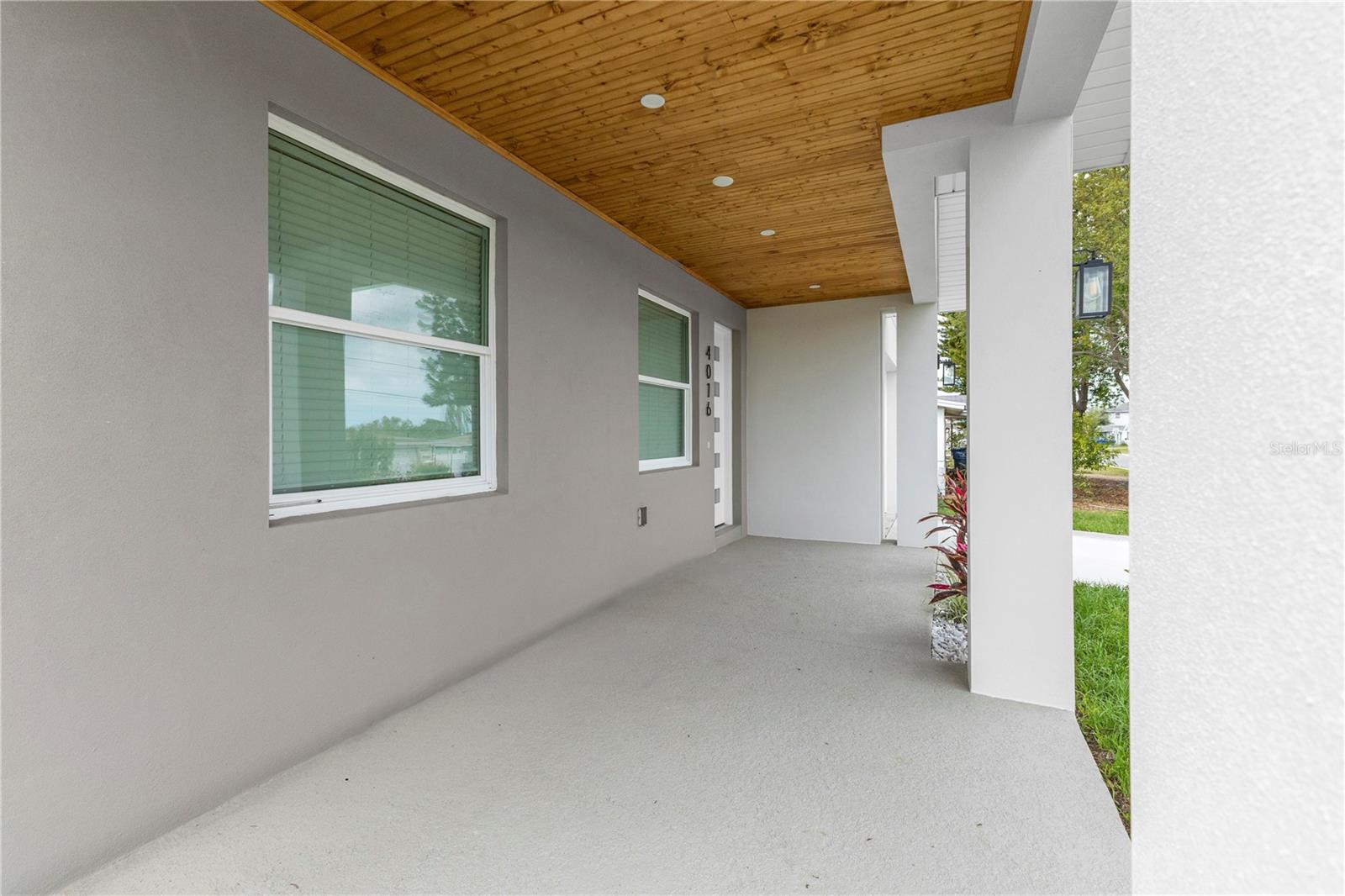 TAHITIAN HOMES - Residential