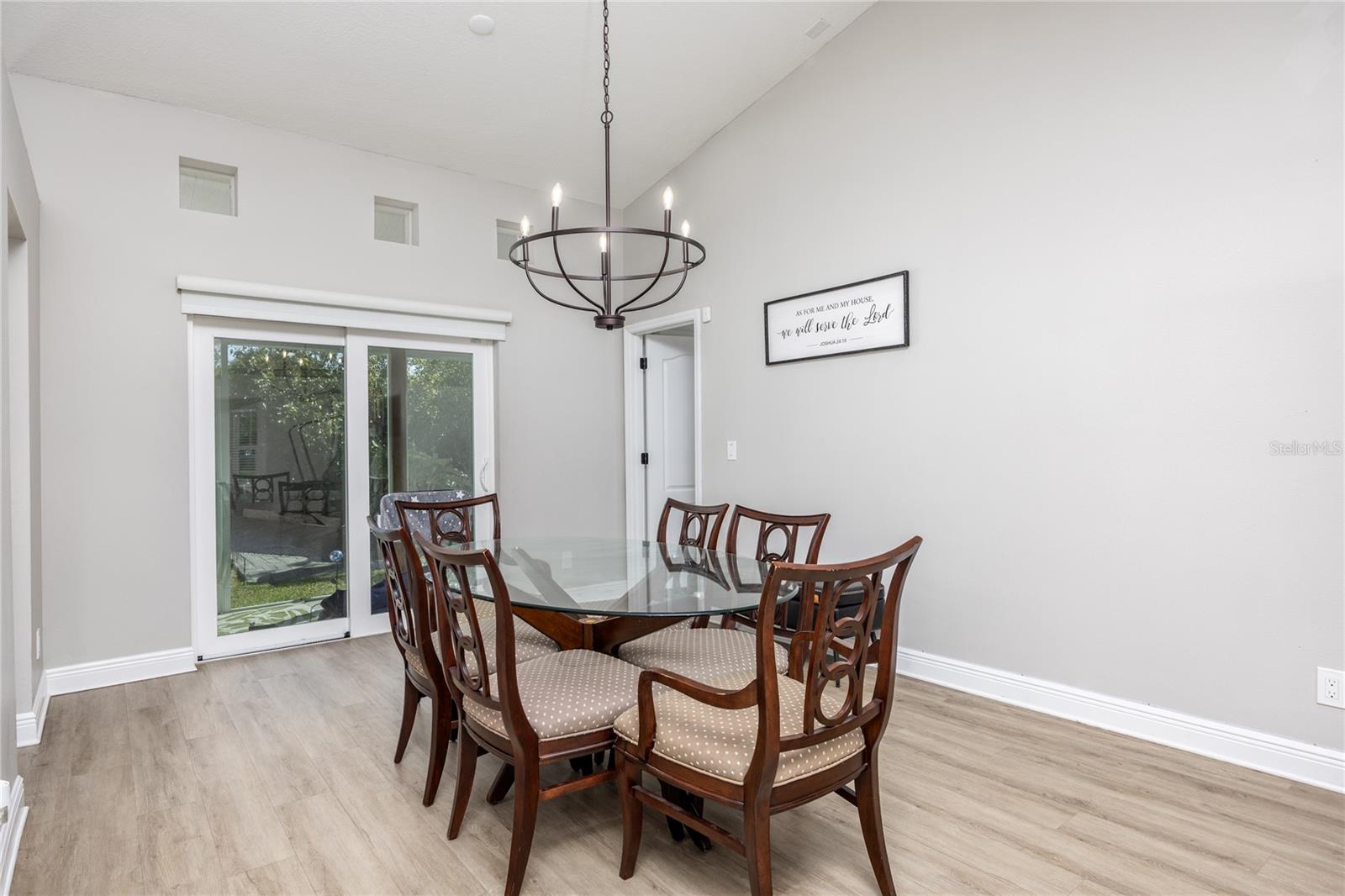 CEDAR WOODS - Residential
