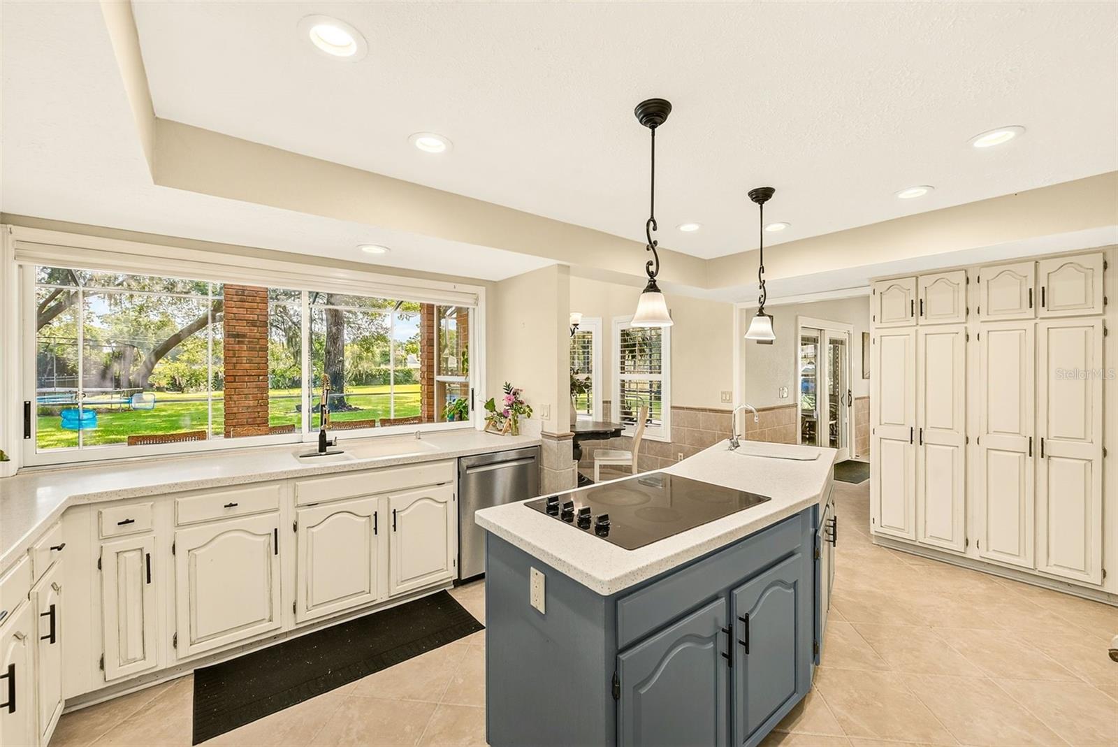 BLOOMINGDALE SEC F UNIT 1 - Residential