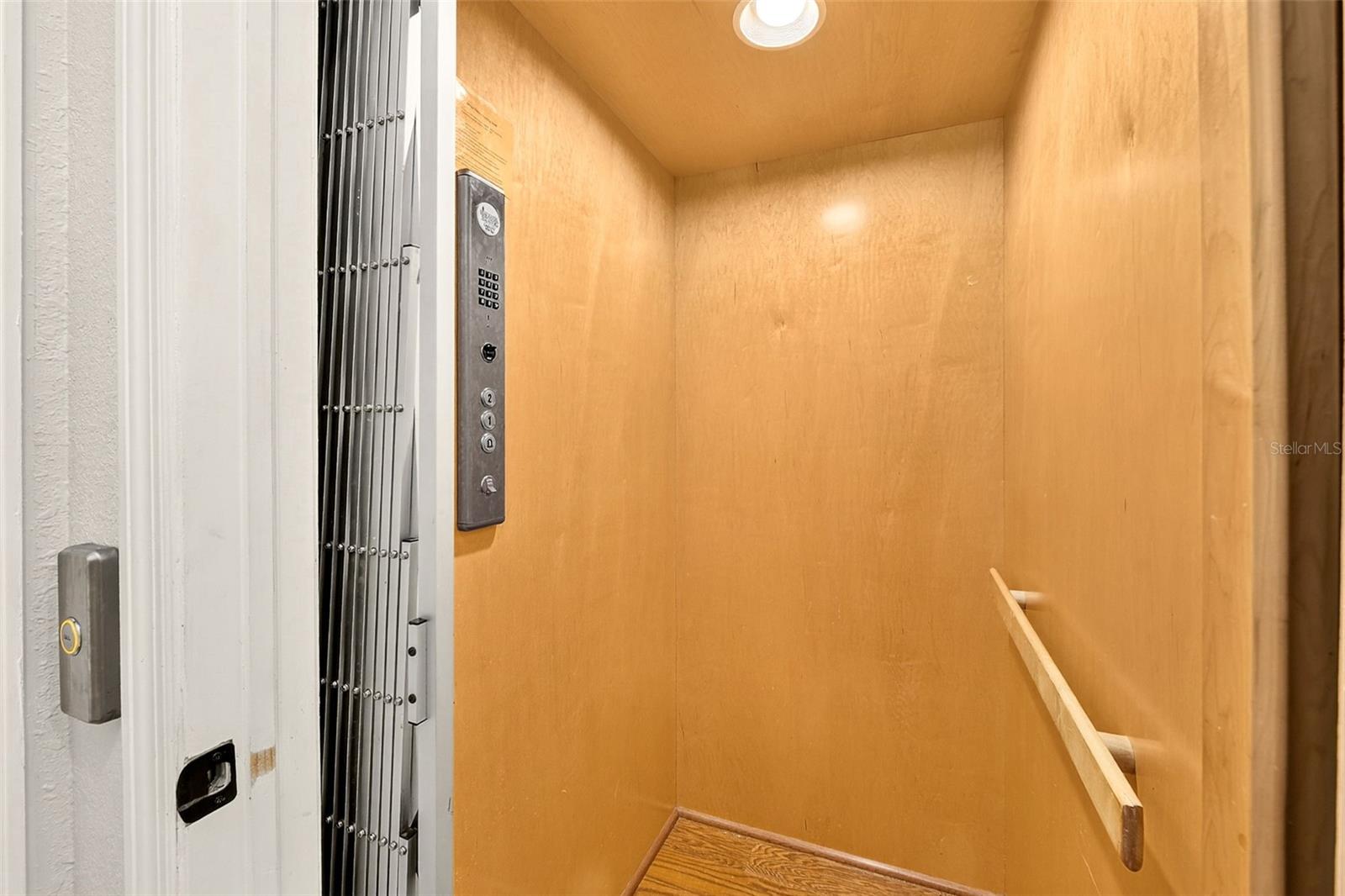 BLOOMINGDALE SEC F UNIT 1 - Residential