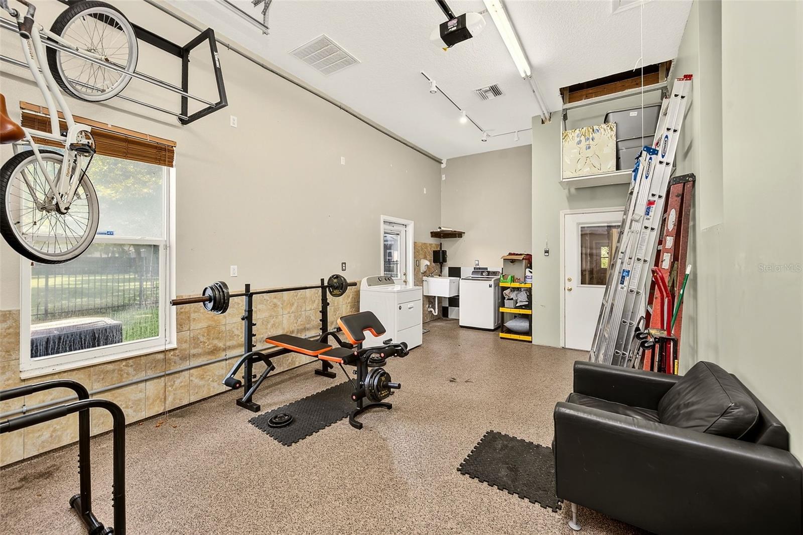 BLOOMINGDALE SEC F UNIT 1 - Residential