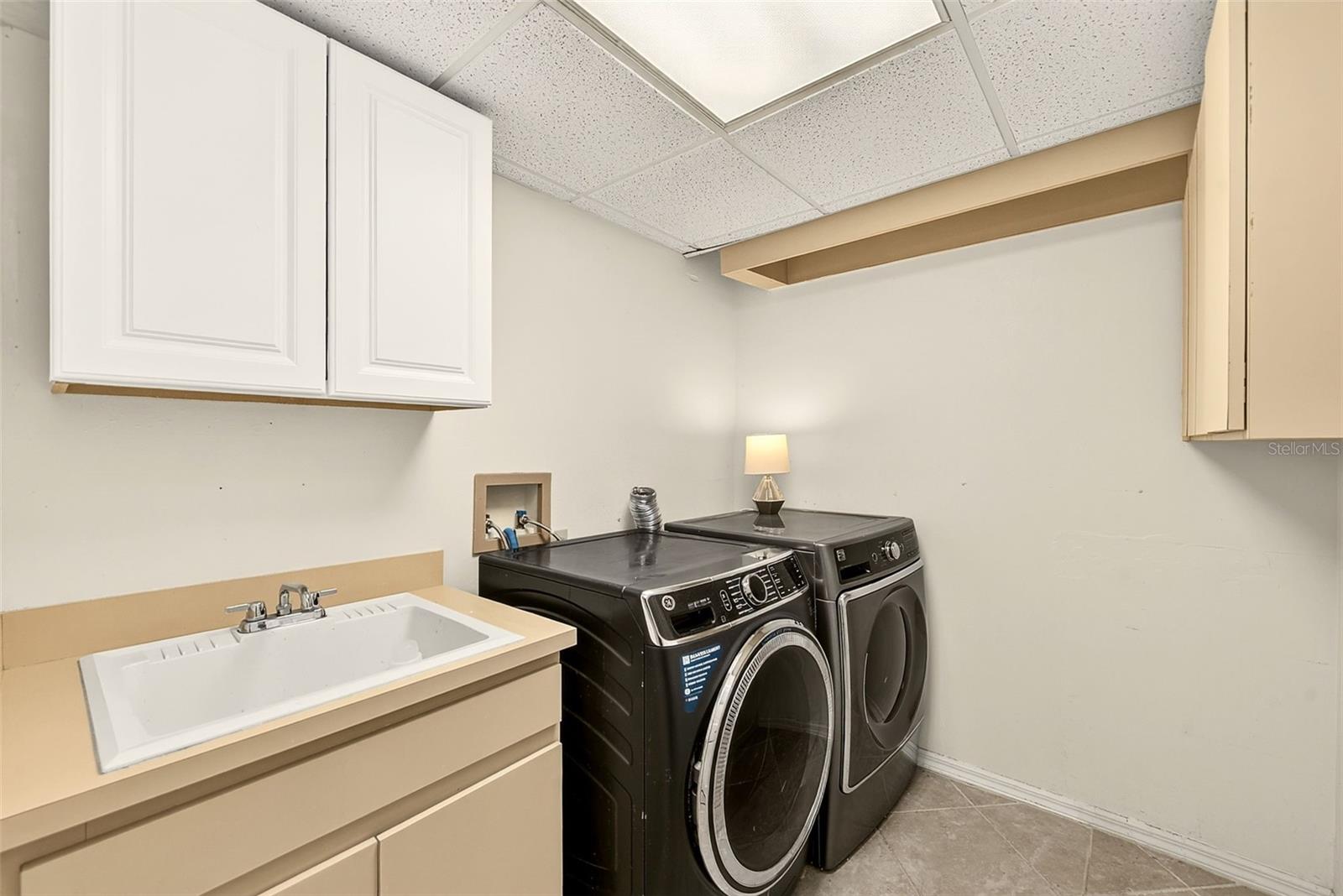 BLOOMINGDALE SEC F UNIT 1 - Residential