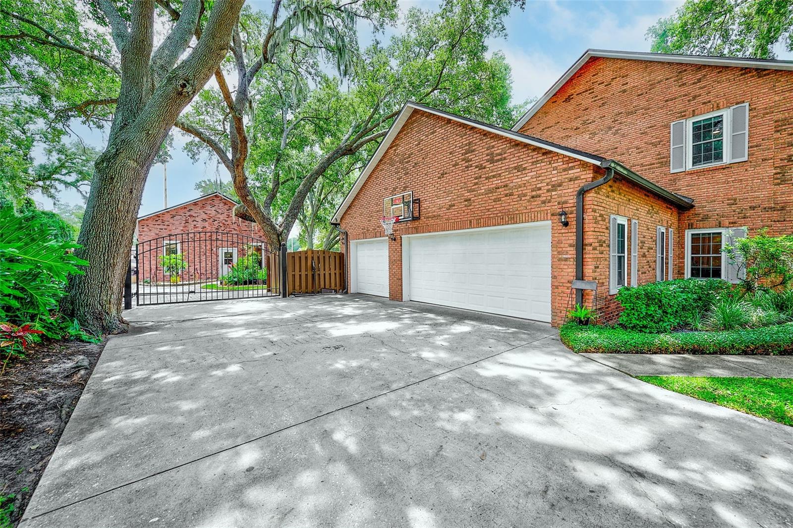 BLOOMINGDALE SEC F UNIT 1 - Residential