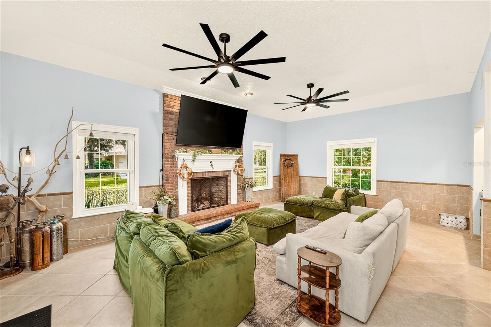BLOOMINGDALE SEC F UNIT 1 - Residential
