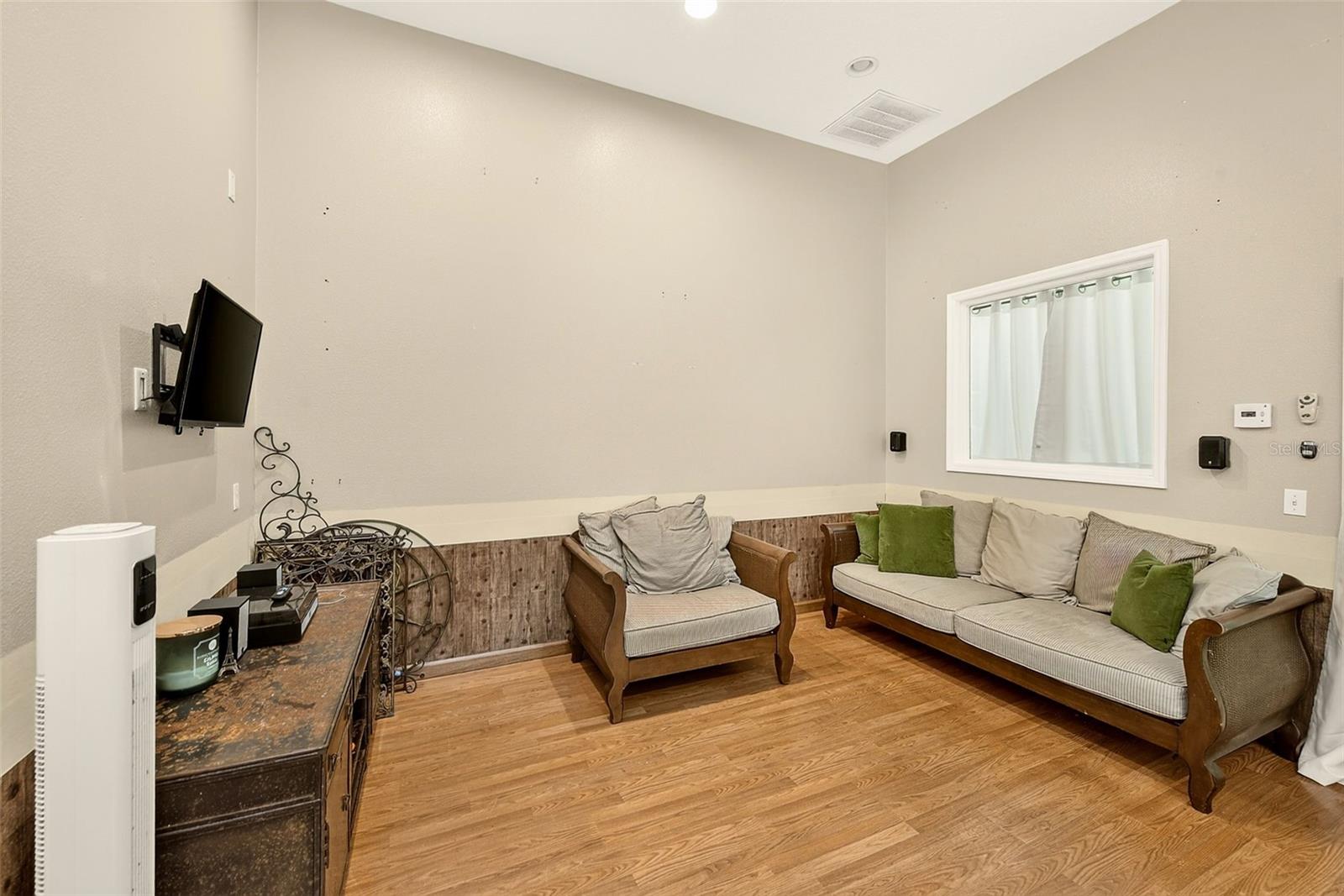BLOOMINGDALE SEC F UNIT 1 - Residential