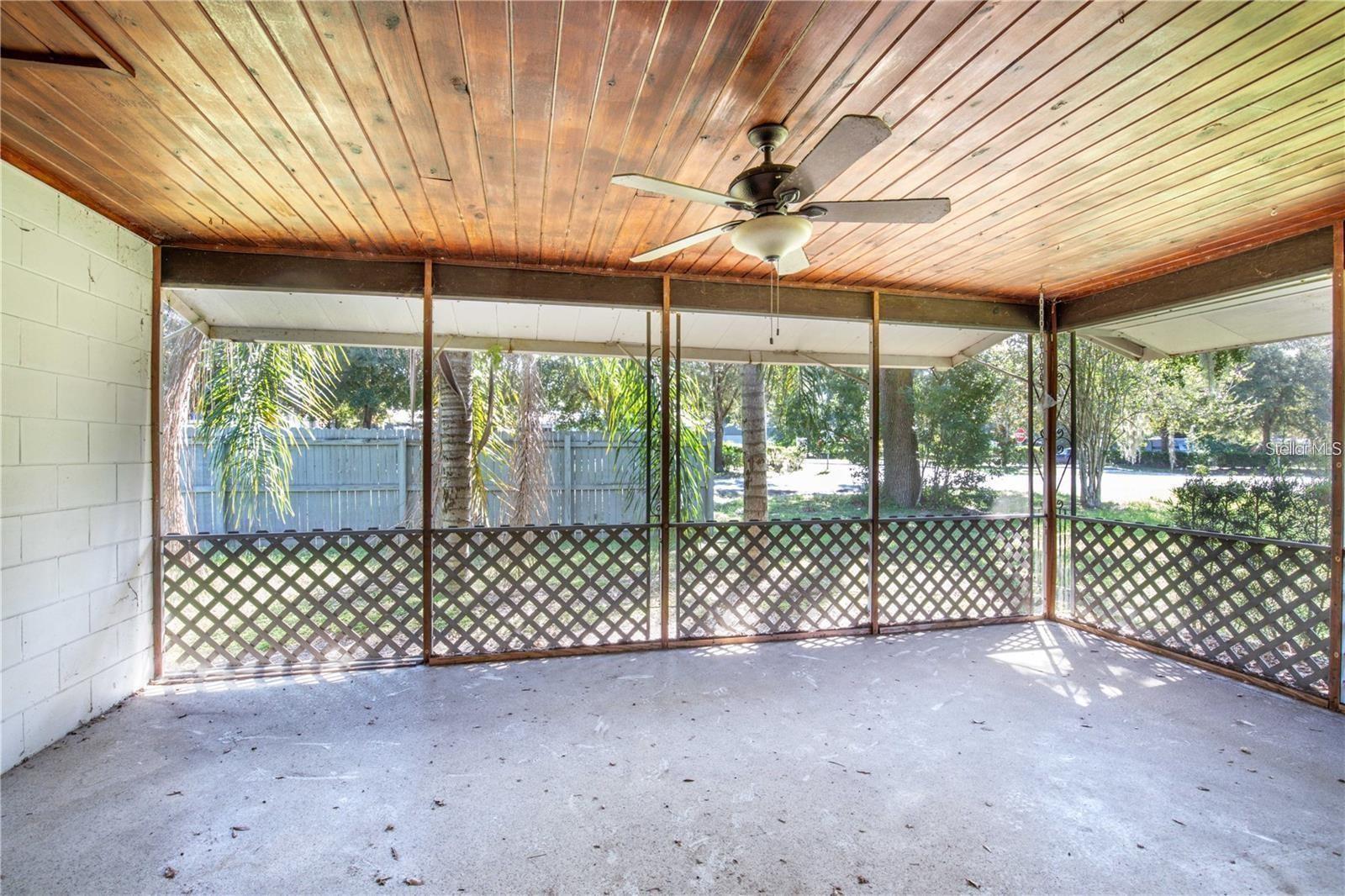 MOUNT PLYMOUTH - Commercial Sale