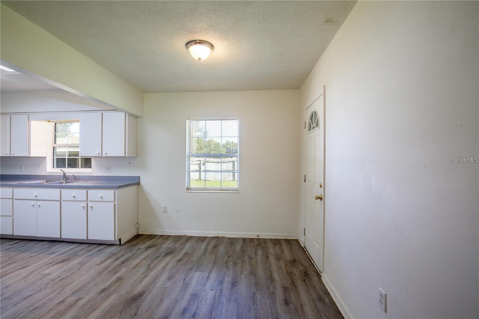 MOUNT PLYMOUTH - Commercial Sale