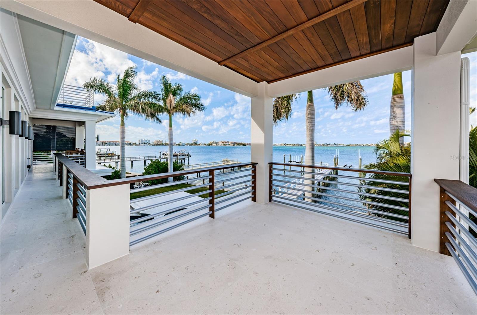 BOCA CIEGA ISLE - Residential