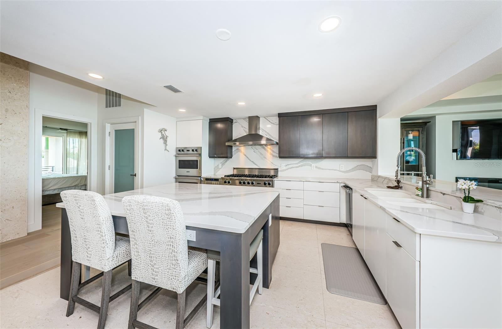 BOCA CIEGA ISLE - Residential