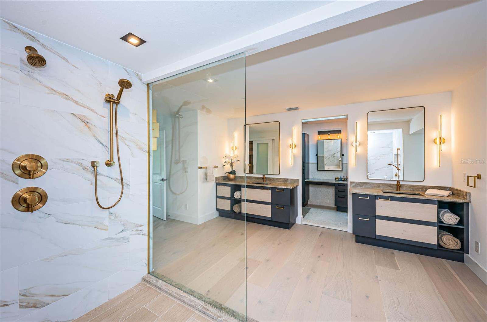 BOCA CIEGA ISLE - Residential