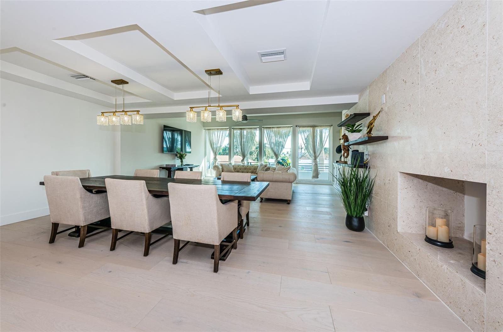 BOCA CIEGA ISLE - Residential