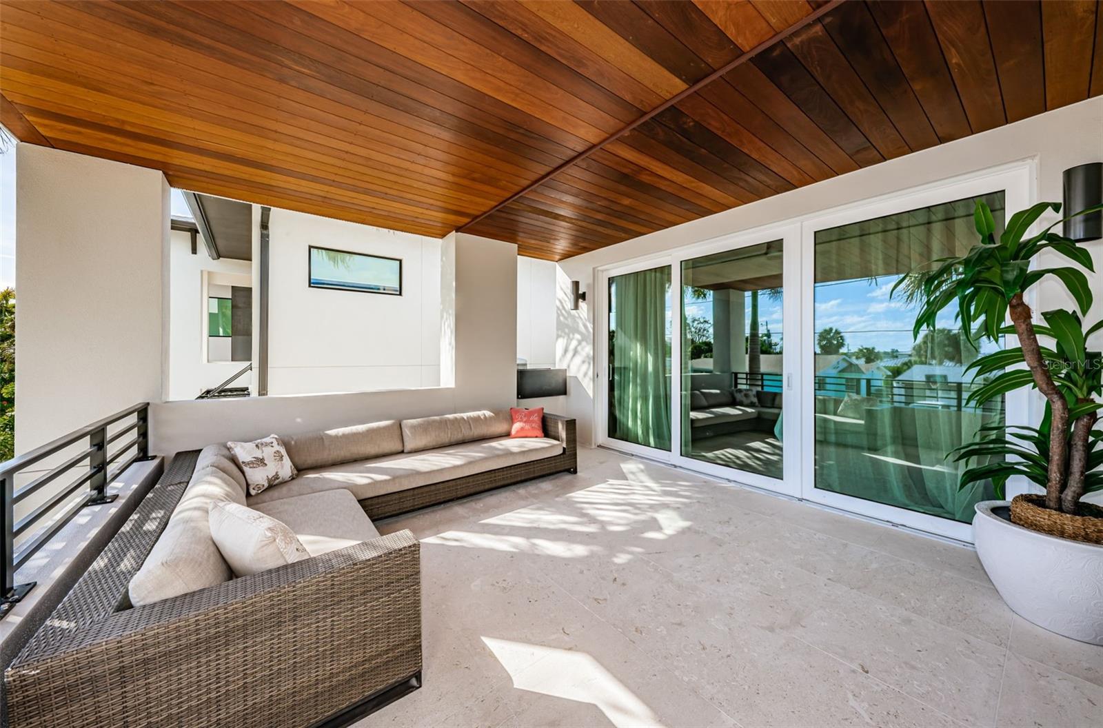 BOCA CIEGA ISLE - Residential