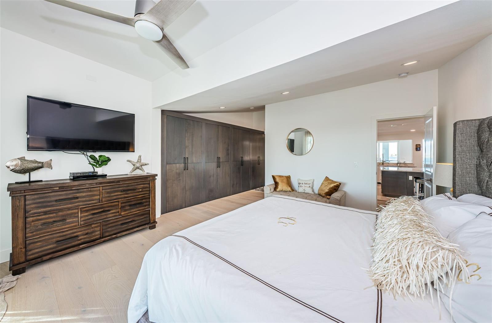 BOCA CIEGA ISLE - Residential