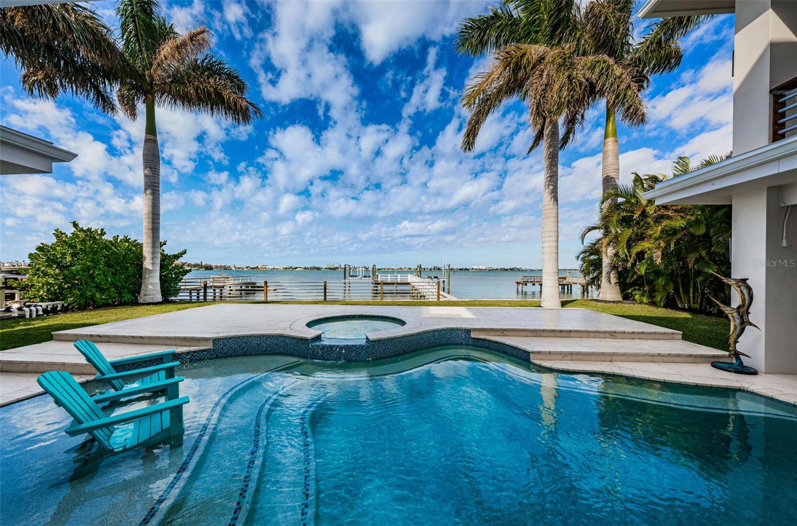 BOCA CIEGA ISLE - Residential