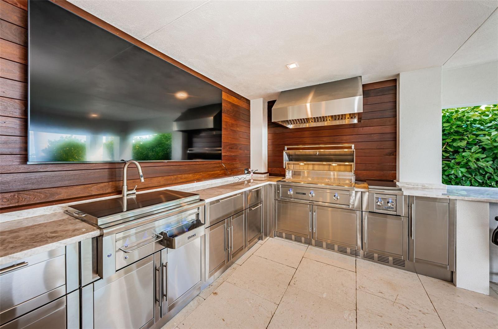 BOCA CIEGA ISLE - Residential