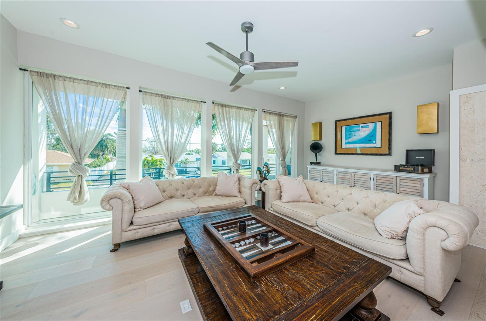 BOCA CIEGA ISLE - Residential