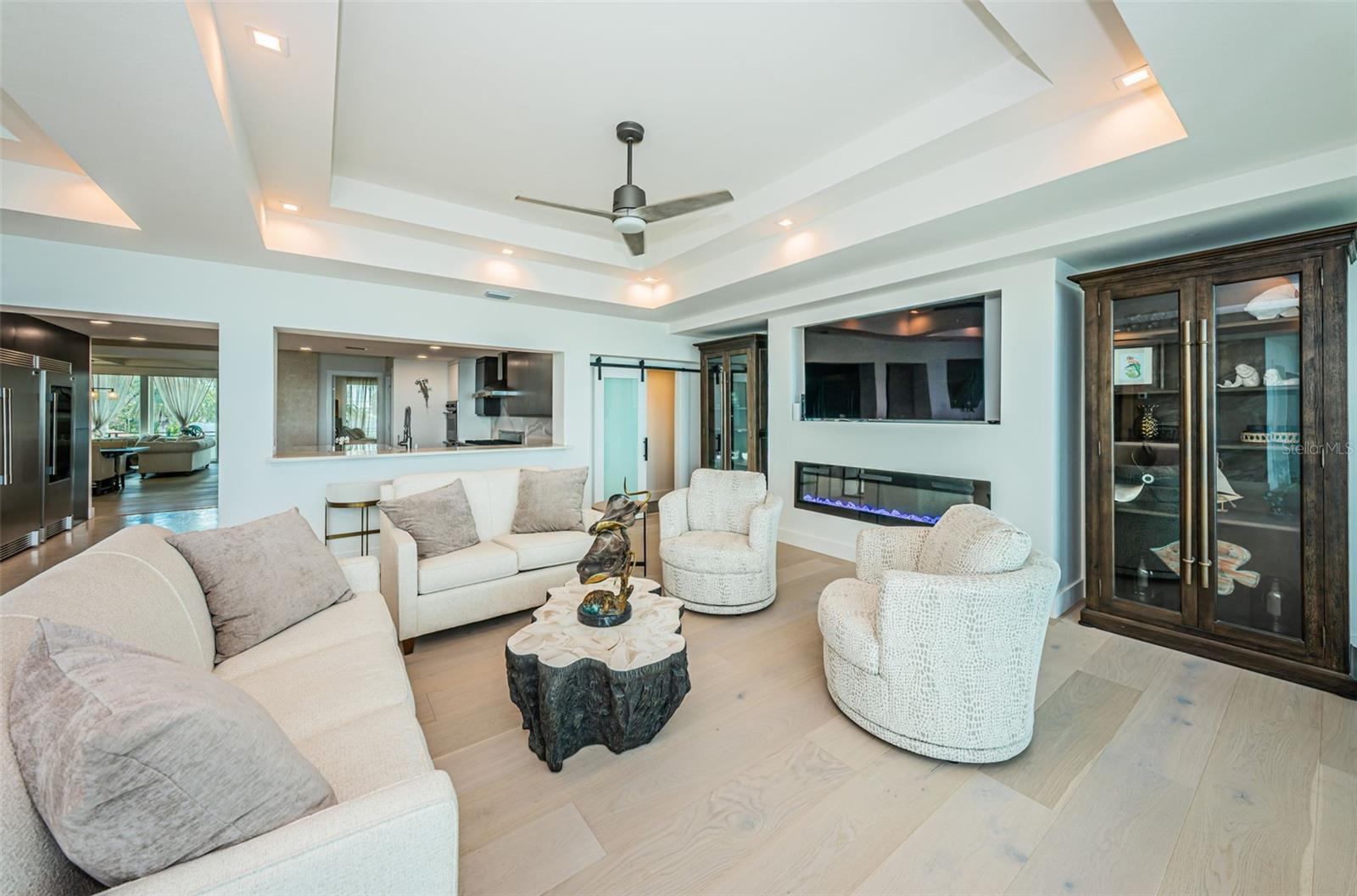 BOCA CIEGA ISLE - Residential