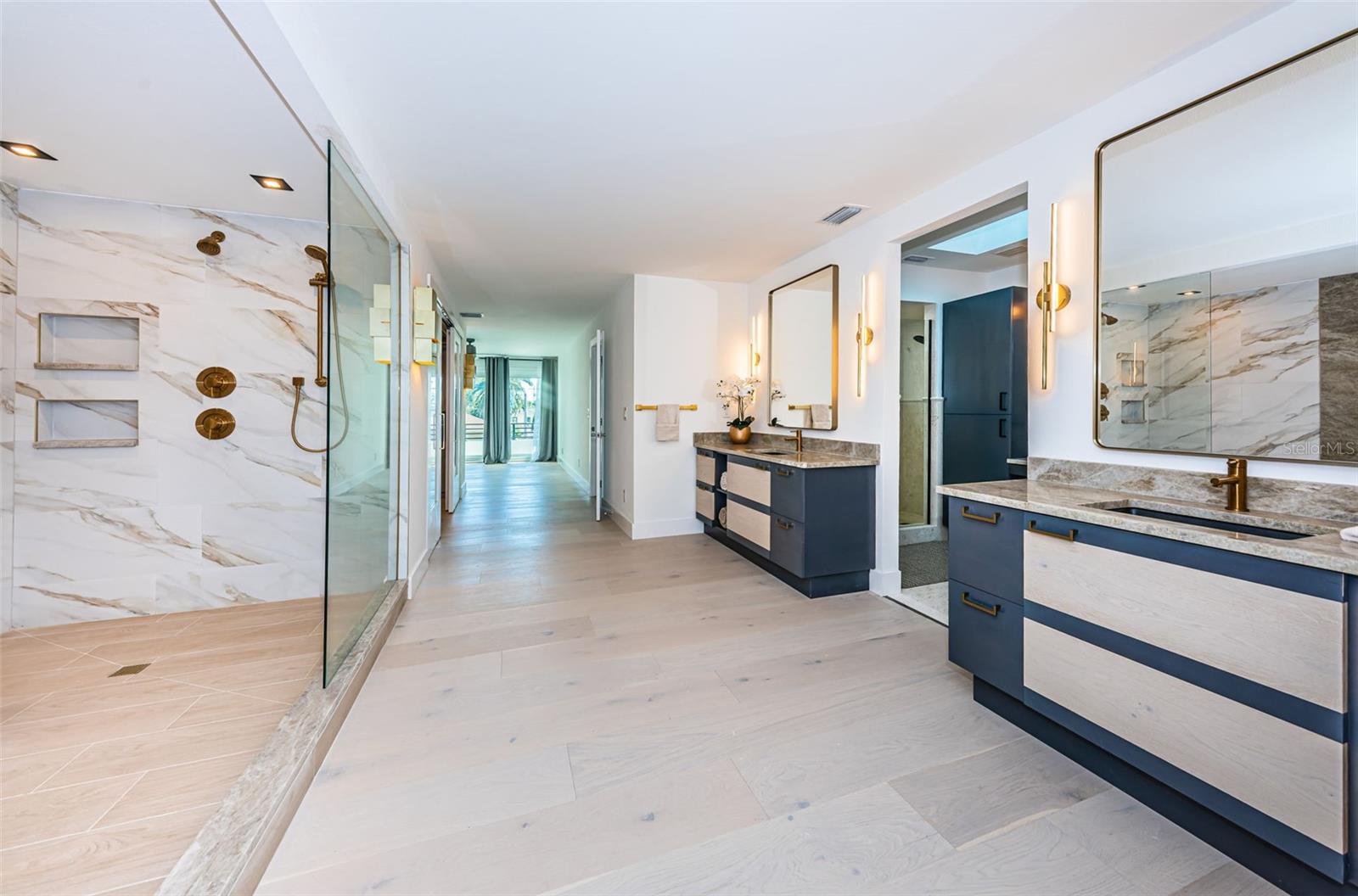 BOCA CIEGA ISLE - Residential
